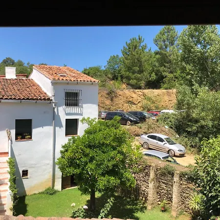 Rural El Castano فوينتيئيريدوس